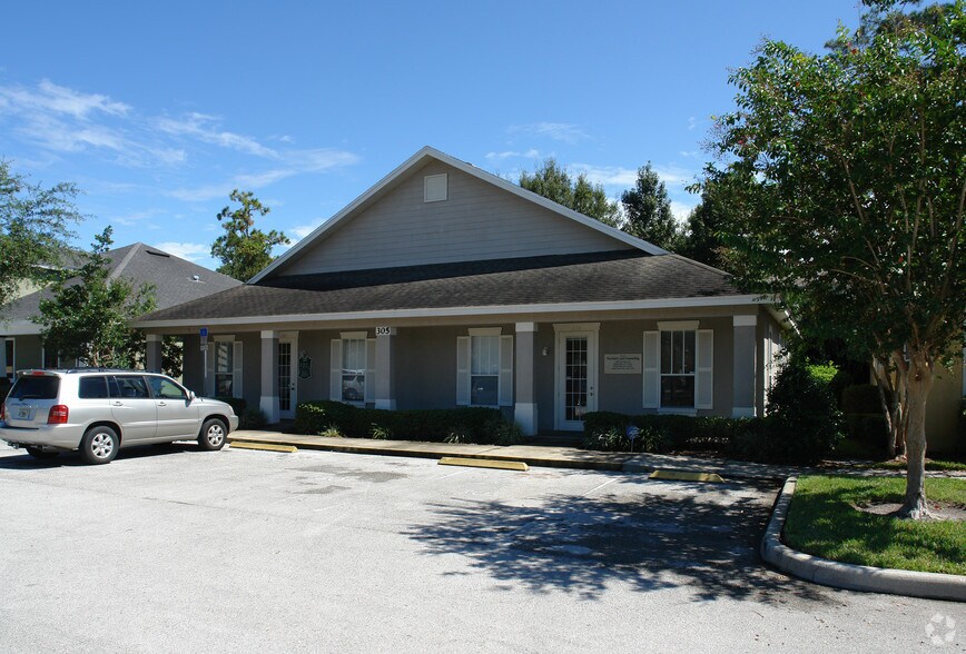 305 Waymont Ct, Lake Mary, FL à vendre - Photo principale – Image 1 sur 9