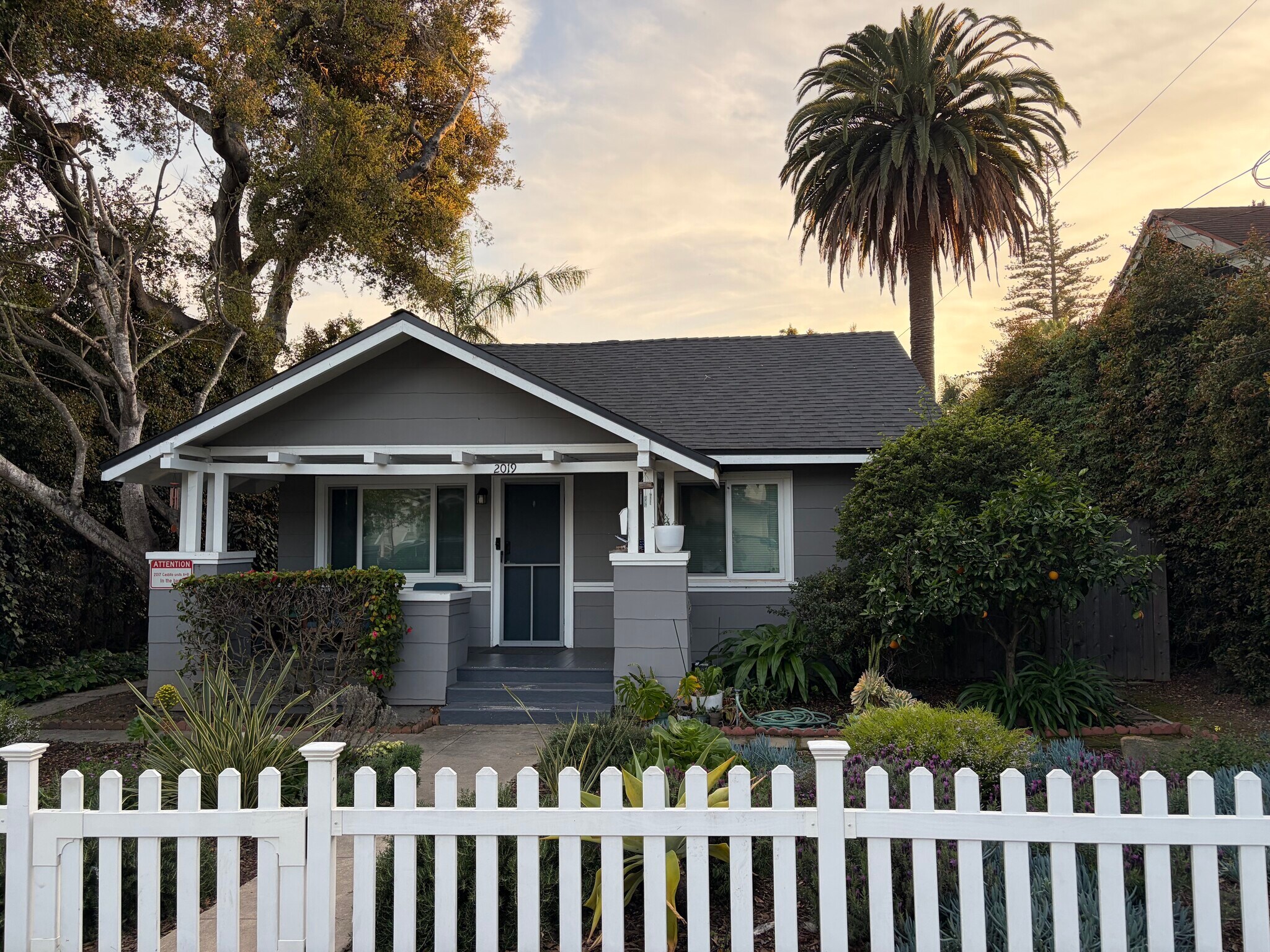 2019 Castillo St, Santa Barbara, CA à vendre Photo principale– Image 1 sur 19