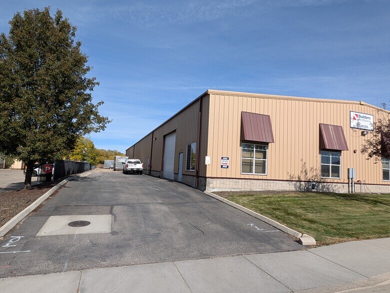 8458 W Elisa St, Boise, ID à louer - Photo de l’immeuble – Image 3 sur 7