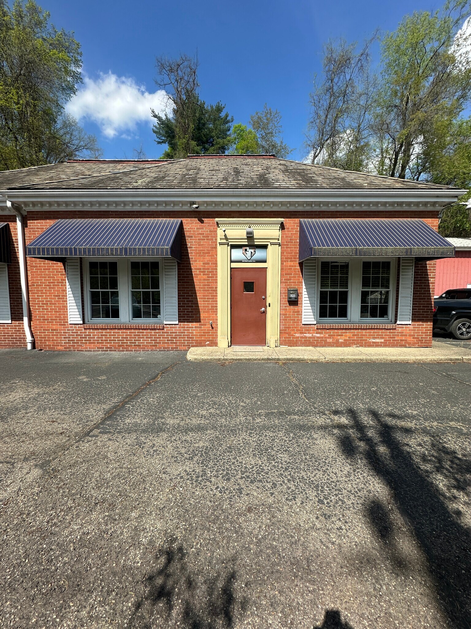 640 Long Rd, Pittsburgh, PA à vendre Photo principale– Image 1 sur 25