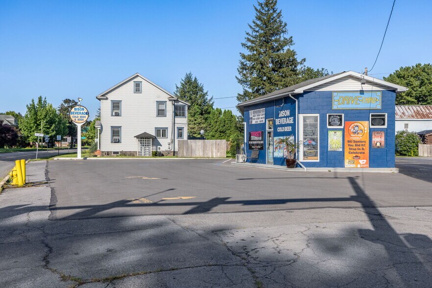 910 W Market St, Lewisburg, PA à vendre - Photo de l’immeuble – Image 2 sur 55