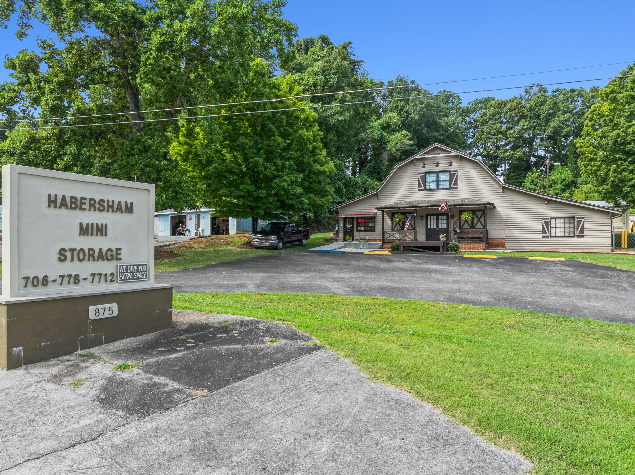 875 S Main St, Cornelia, GA à vendre Photo principale– Image 1 sur 10