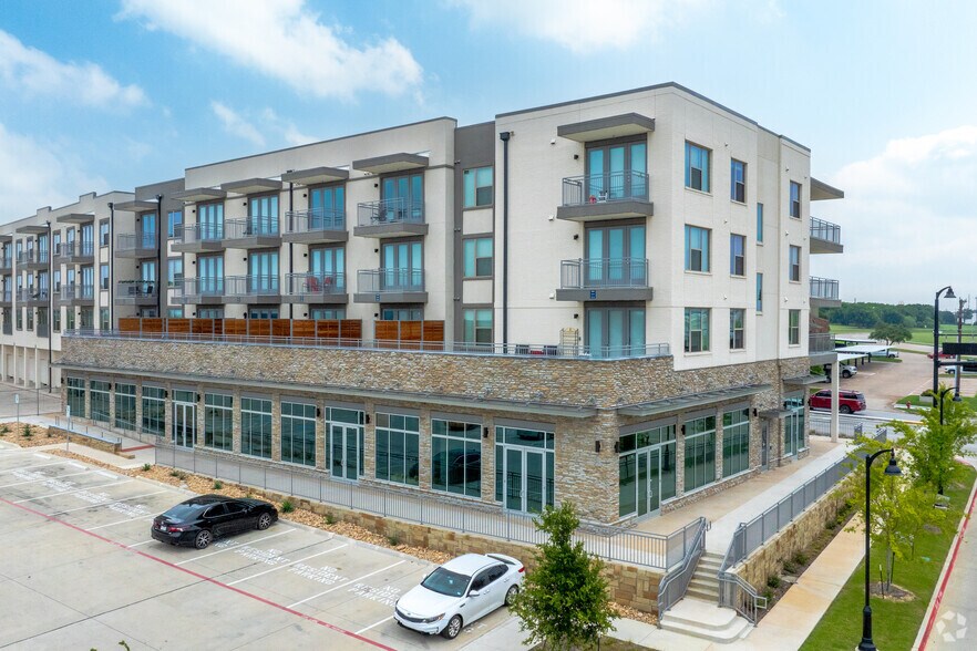 6309 Iron Horse Blvd, North Richland Hills, TX à louer - Photo de l’immeuble – Image 2 sur 57