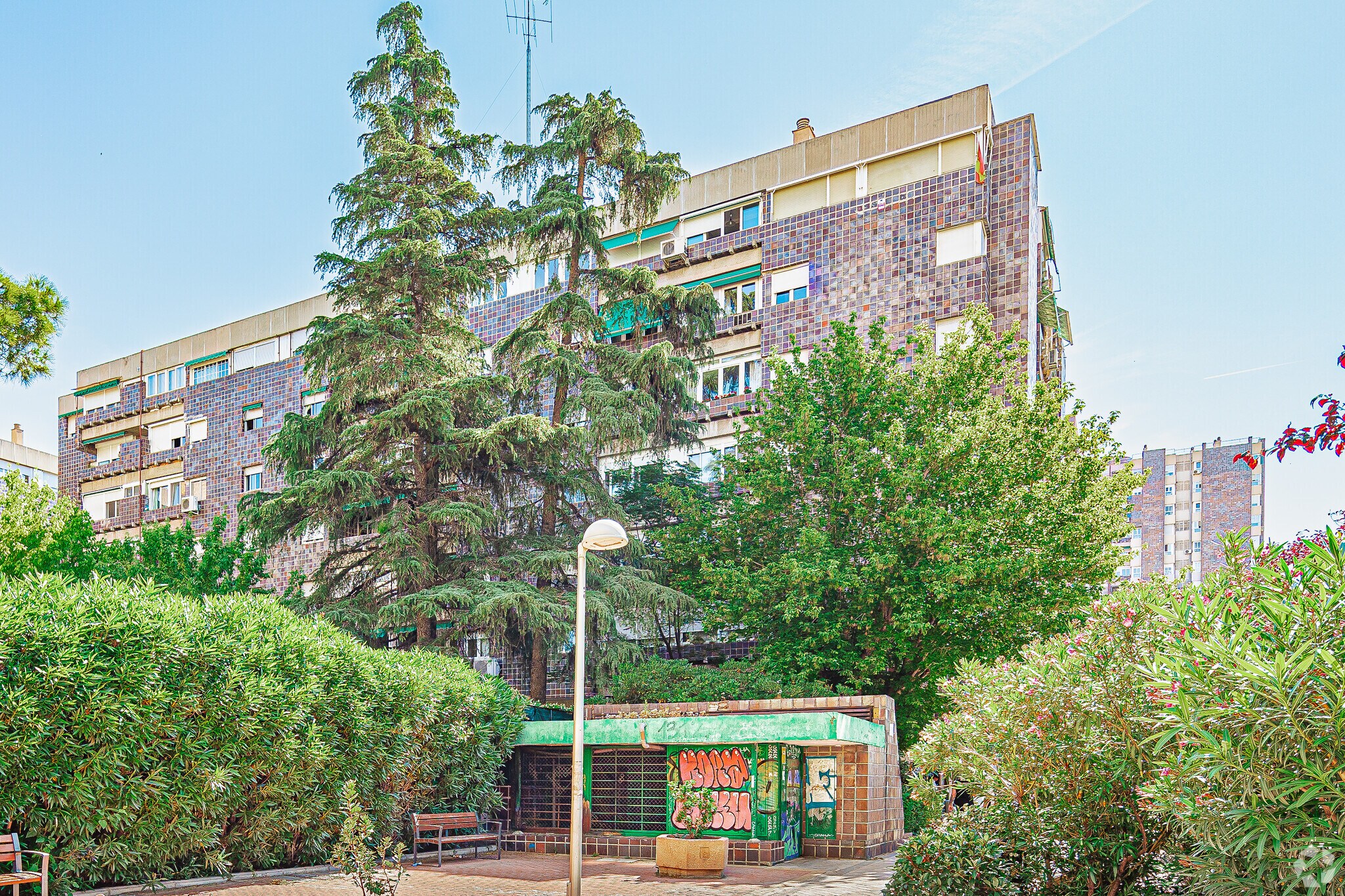 Immeuble residentiel dans Madrid, Madrid à vendre Photo principale– Image 1 sur 3