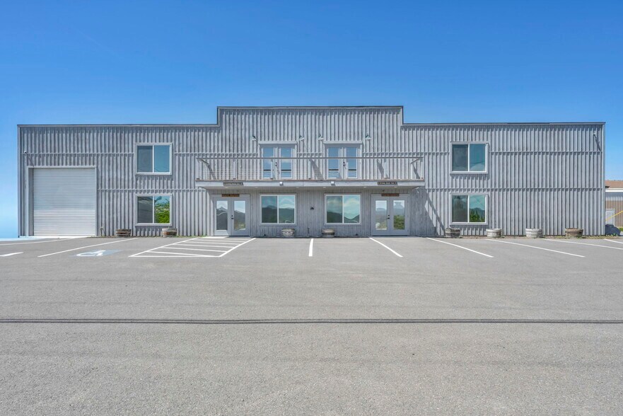 2 Brown Dr, Mound House, NV à vendre - Photo de l’immeuble – Image 2 sur 19