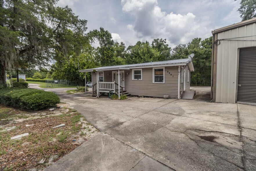 5861 Timuquana Rd, Jacksonville, FL à vendre - Photo de l’immeuble – Image 2 sur 28