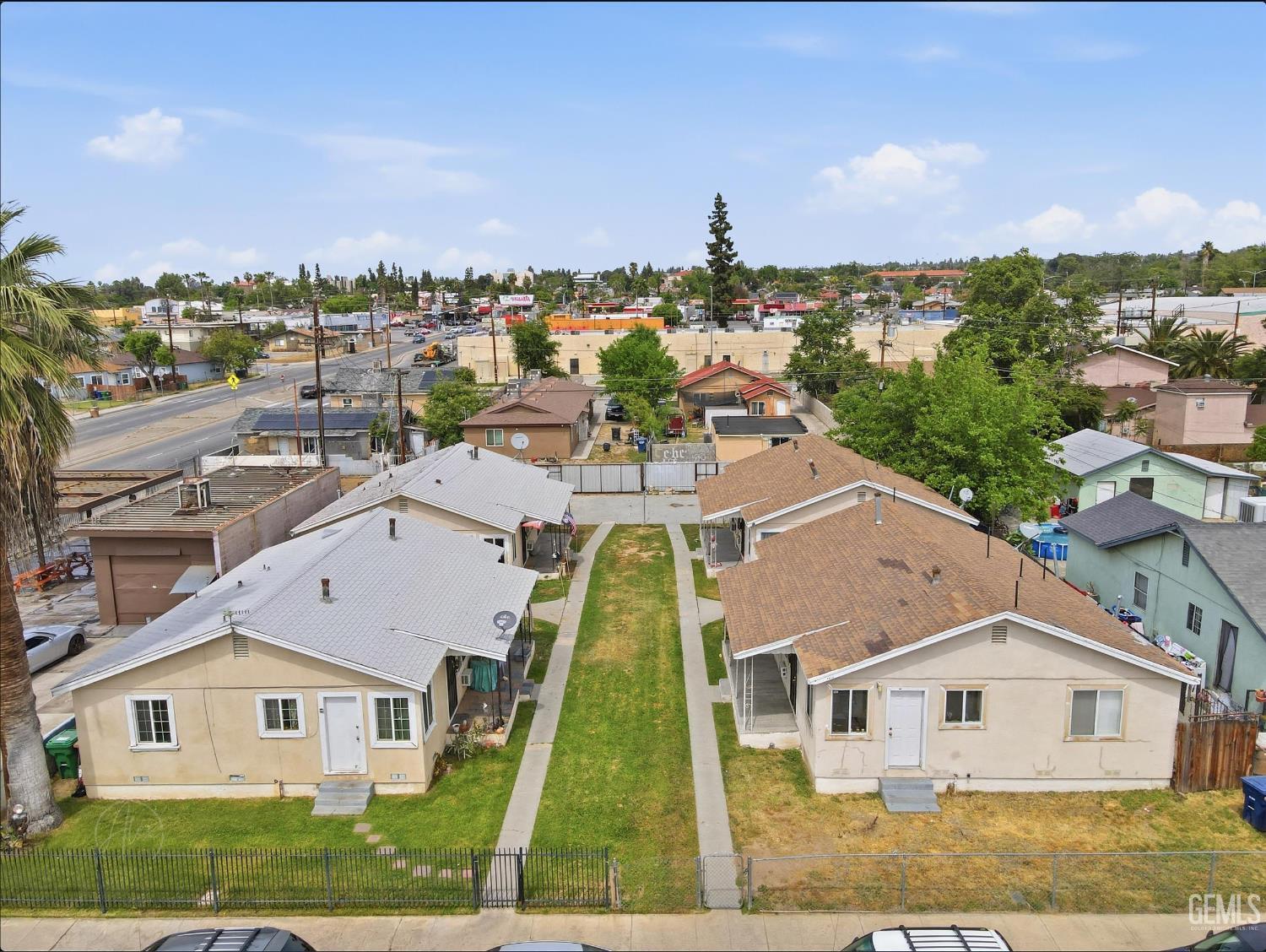 2212 Lake St, Bakersfield, CA à vendre Photo principale– Image 1 sur 10