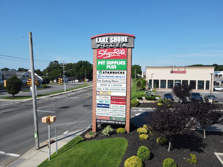 601 Portion Rd, Ronkonkoma, NY à louer - Photo de l’immeuble – Image 3 sur 21
