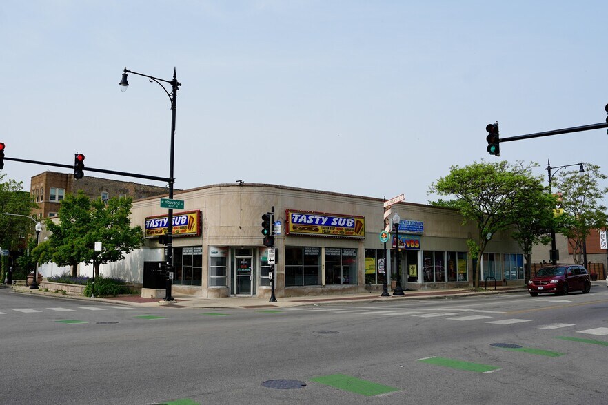 2001-2009 W Howard St, Chicago, IL à vendre - Photo principale – Image 1 sur 5