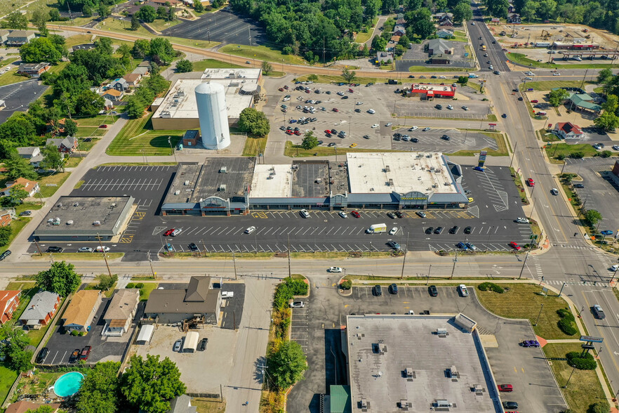 500-518 W Delmar Ave, Godfrey, IL à louer - Photo de l’immeuble – Image 1 sur 11