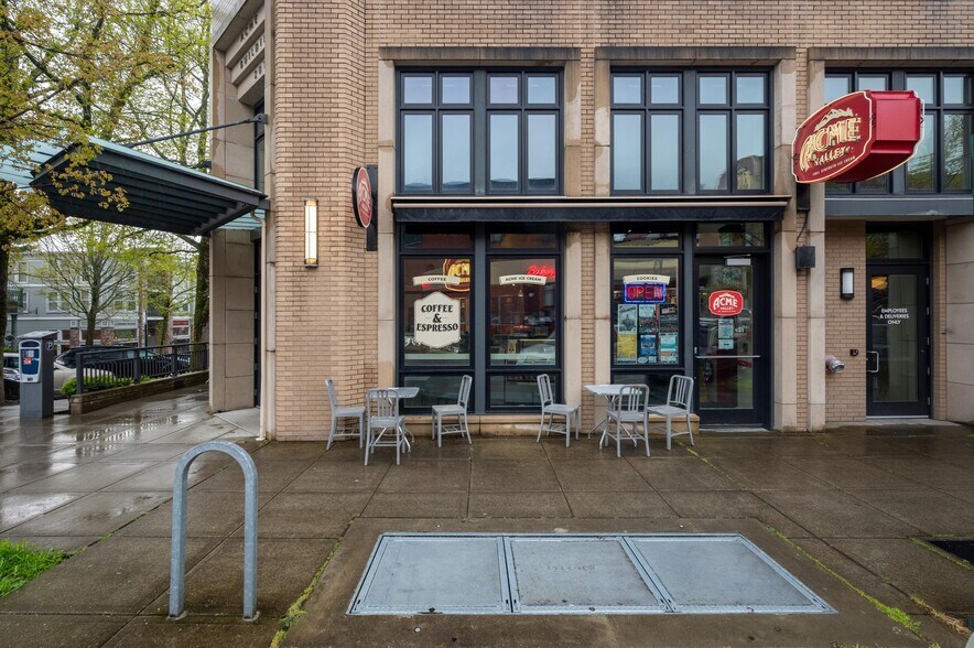 1011 Harris Ave, Bellingham, WA à vendre - Photo de l’immeuble – Image 2 sur 37