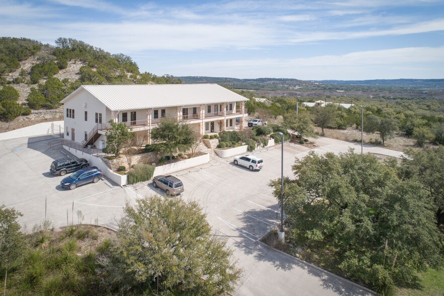 180 Joe Wimberley Blvd, Wimberley, TX à louer - Photo de l’immeuble – Image 2 sur 25
