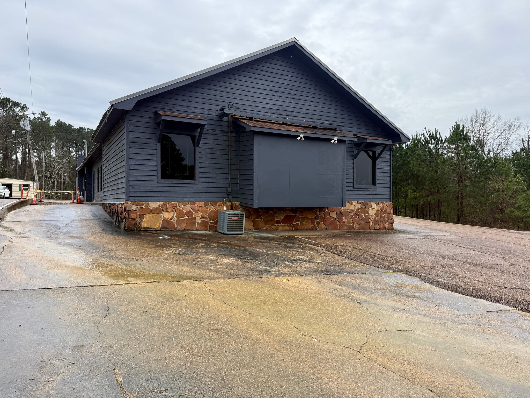 613 W Government St, Brandon, MS à louer Photo principale– Image 1 sur 15
