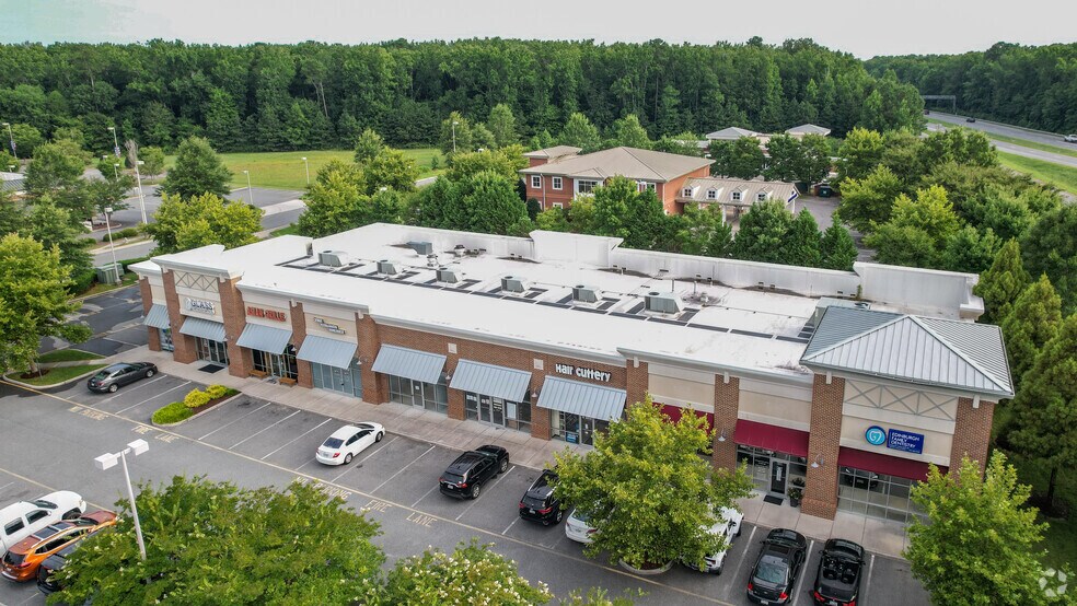 233 Carmichael Way, Chesapeake, VA à louer - Photo de l’immeuble – Image 3 sur 3