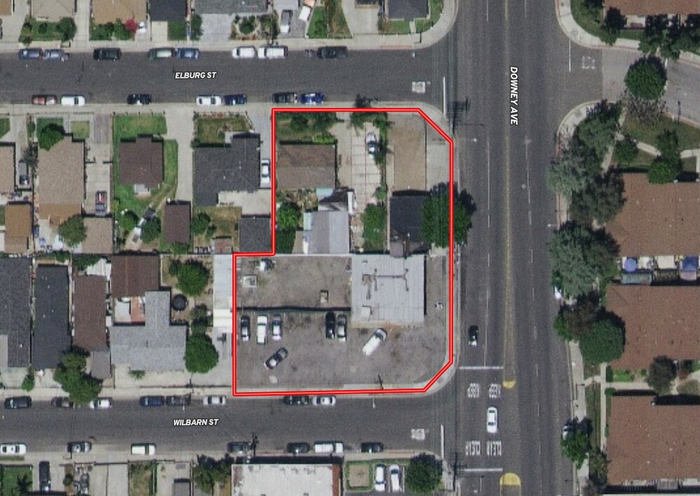 14113 Downey Ave, Paramount, CA à louer Photo principale– Image 1 sur 2