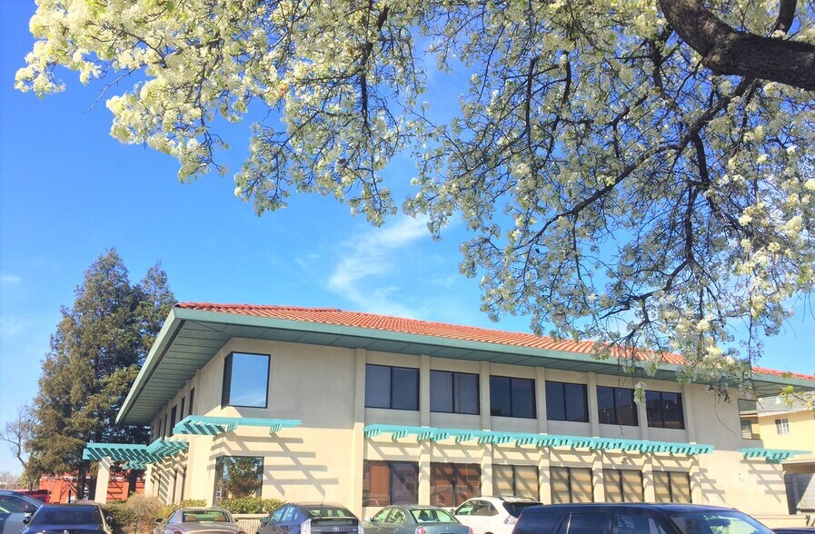 2360 Mckee Rd, San Jose, CA à vendre - Photo de l’immeuble – Image 3 sur 6