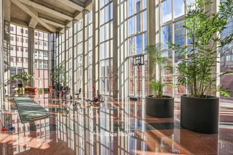 Local d’activités dans Lyon à louer - Photo de l’immeuble – Image 3 sur 16