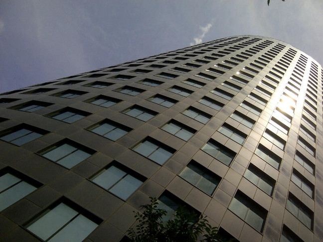 1615 Poydras St, New Orleans, LA à louer - Photo de l’immeuble – Image 2 sur 11