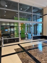 1819 5th Ave N, Birmingham, AL à louer Hall d’entrée– Image 2 sur 5