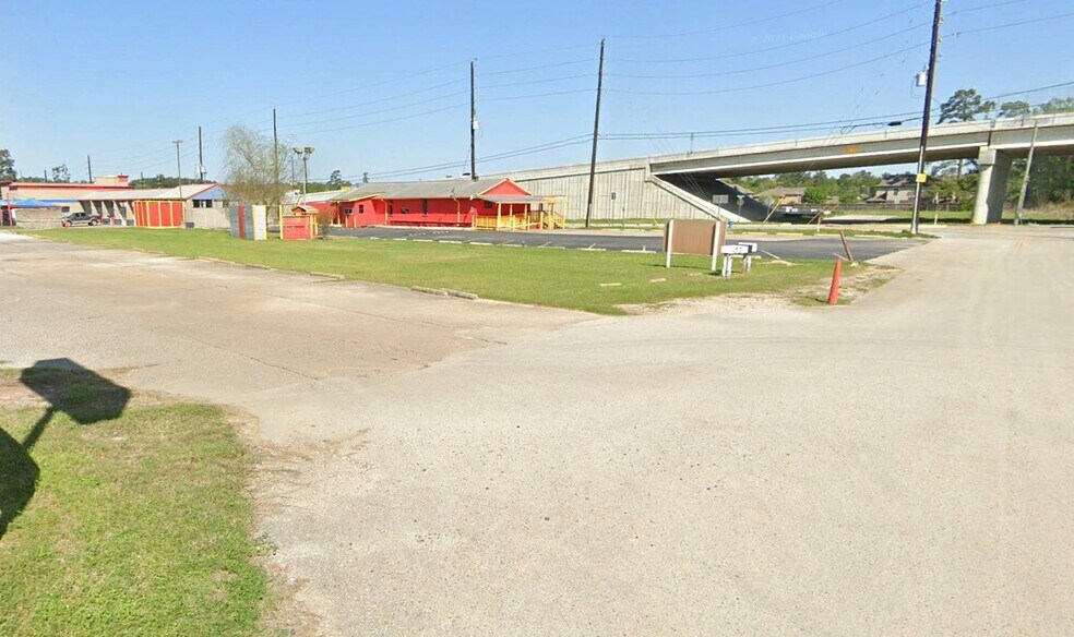 842 Rayford Rd, Spring, TX à vendre - Photo de l’immeuble – Image 2 sur 5