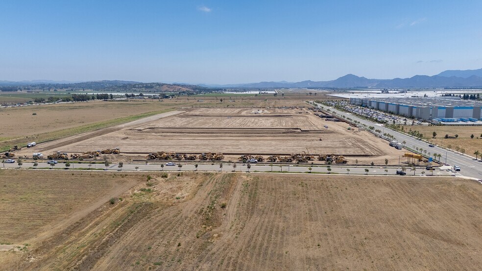 101 Logistics Ctr, Oxnard, CA à louer - Photo de la construction – Image 3 sur 6