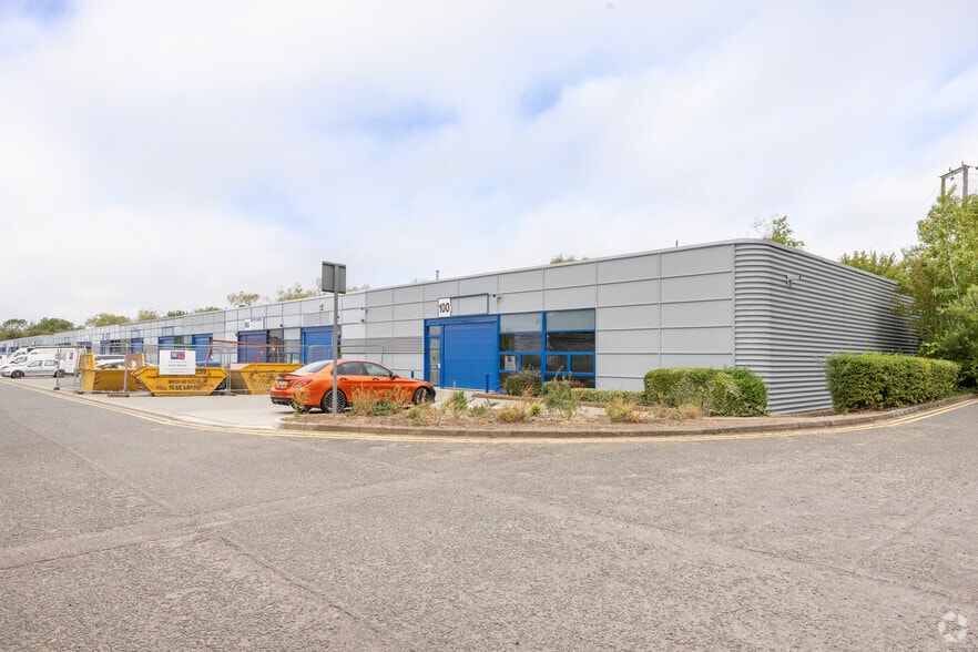 100-116 Tanners Dr, Milton Keynes à louer - Photo de l’immeuble – Image 2 sur 2