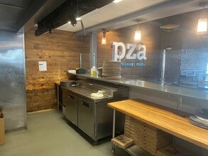 331 Lafayette St, Salem, MA à louer Photo intérieure– Image 2 sur 29