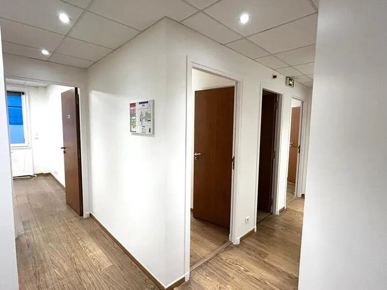 Local commercial dans Paris à vendre - Photo intérieure – Image 3 sur 22