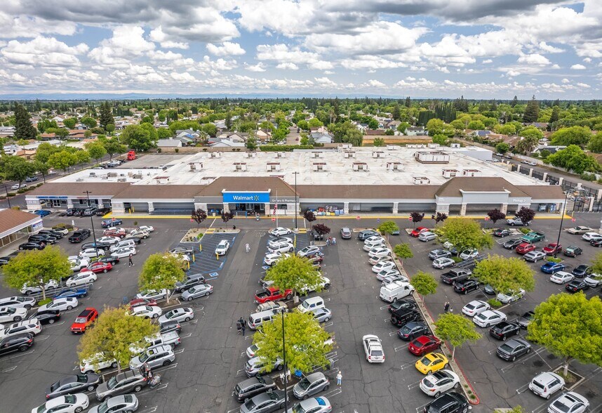 3848 McHenry Ave, Modesto, CA à louer - Photo de l’immeuble – Image 2 sur 5