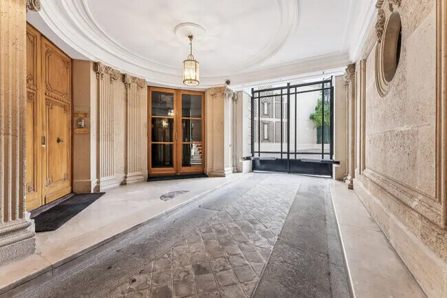 Plus de détails pour Bureau à vendre