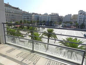 17 Place De La Liberte, Toulon à louer Photo intérieure– Image 1 sur 1