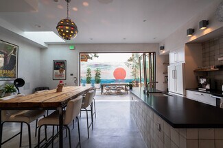 Plus de détails pour 10707 Burbank Blvd, North Hollywood, CA - Bureau à louer