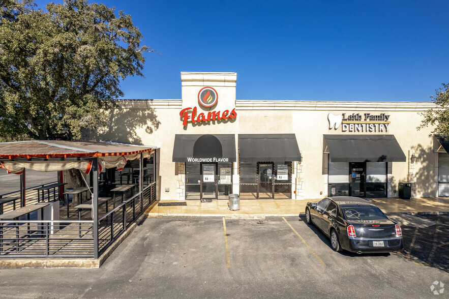 3131-3175 Nacogdoches Rd, San Antonio, TX à louer - Photo de l’immeuble – Image 3 sur 17