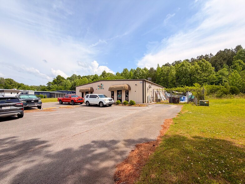 126 Castle Dr, Madison, AL à vendre - Photo de l’immeuble – Image 2 sur 5