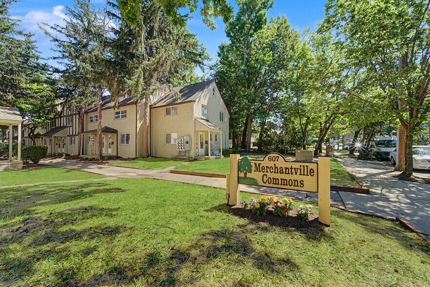 607 W Maple Ave, Merchantville, NJ à vendre - Photo de l’immeuble – Image 2 sur 18
