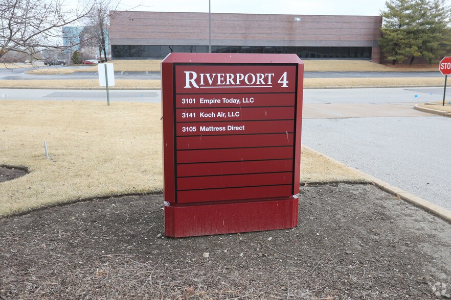 3101-3141 Riverport Tech Center Dr, Maryland Heights, MO à louer - Photo de l’immeuble – Image 3 sur 3