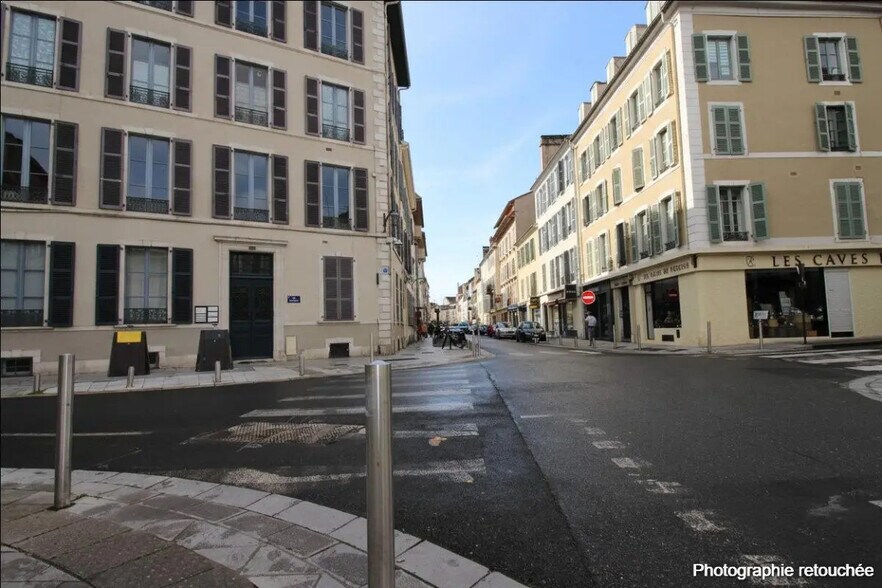 Local commercial dans Pau à louer - Photo de l’immeuble – Image 2 sur 5