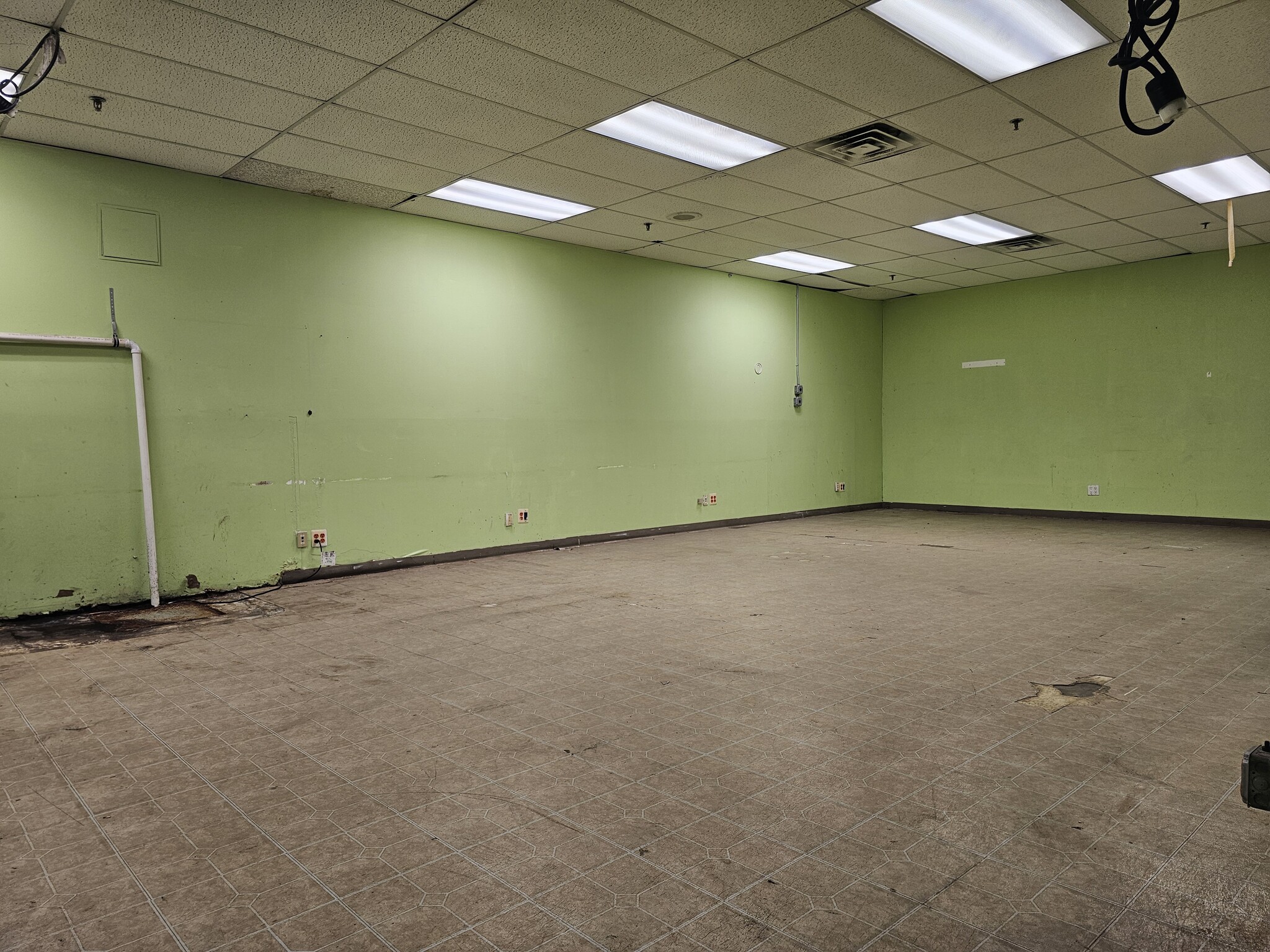 501 Broad Ave, Ridgefield, NJ à louer Photo intérieure– Image 1 sur 3