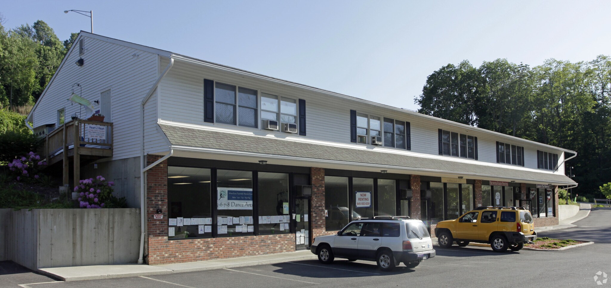 4005 Danbury Rd, Brewster Village, NY à vendre Photo principale– Image 1 sur 7