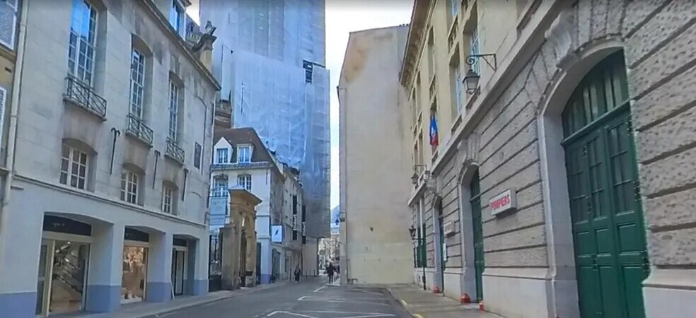 Local commercial dans Paris à louer - Photo de l’immeuble – Image 3 sur 4