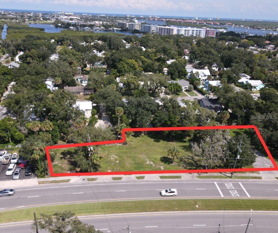 523-531 N Dixie Fwy, New Smyrna Beach, FL à vendre Photo de l’immeuble– Image 1 sur 6