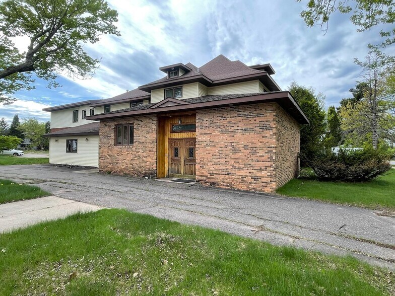 304 N Avon Ave, Phillips, WI à vendre - Photo de l’immeuble – Image 2 sur 14
