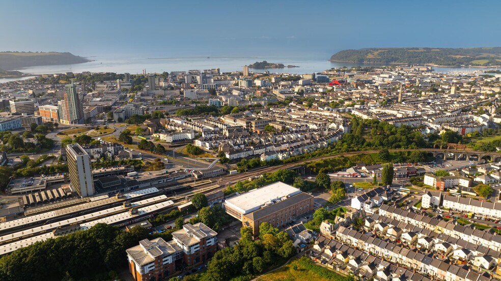 28 Central Park Av, Plymouth à louer - Aérien – Image 1 sur 6