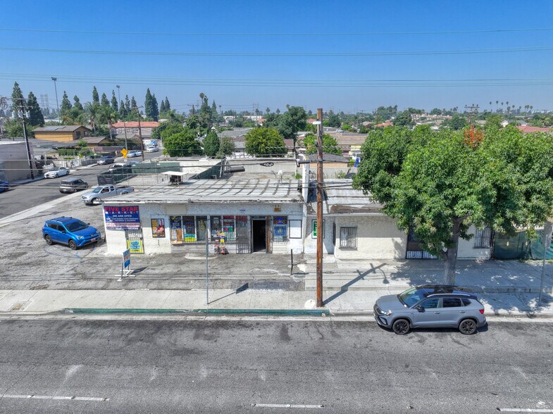 14113 Downey Ave, Paramount, CA à louer - Photo de l’immeuble – Image 2 sur 10