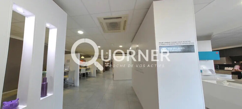 Local commercial dans Saint-Maur à louer - Photo intérieure – Image 3 sur 7