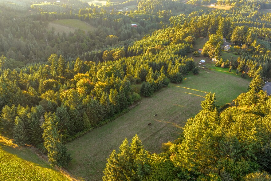 20180 NE Sunnycrest Rd, Newberg, OR à vendre - Photo de l’immeuble – Image 3 sur 48