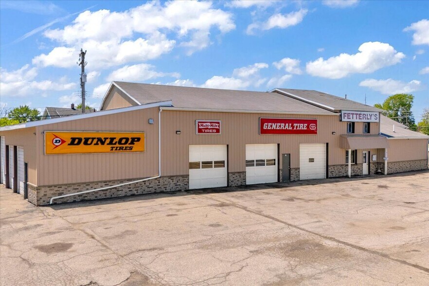 2026 Lapeer Ave, Port Huron, MI à vendre - Photo de l’immeuble – Image 2 sur 39