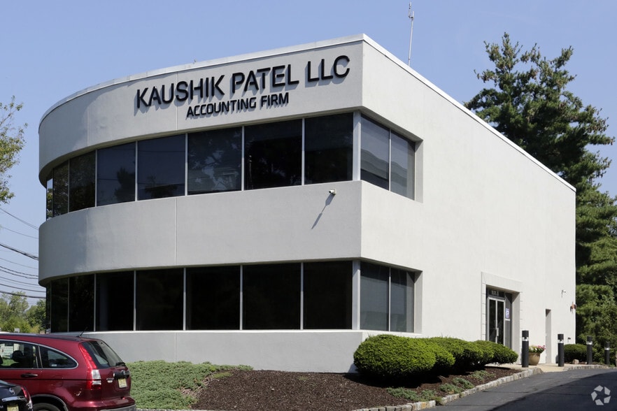 310 Passaic Ave, Fairfield, NJ à louer - Photo principale – Image 1 sur 3