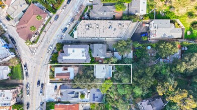 2636 N Beachwood Dr, Los Angeles, CA - Vue aérienne  vue de carte - Image1