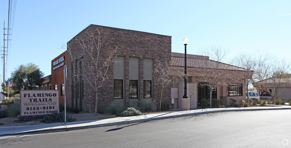 9155 W Flamingo Rd, Las Vegas, NV à louer - Photo de l’immeuble – Image 3 sur 3